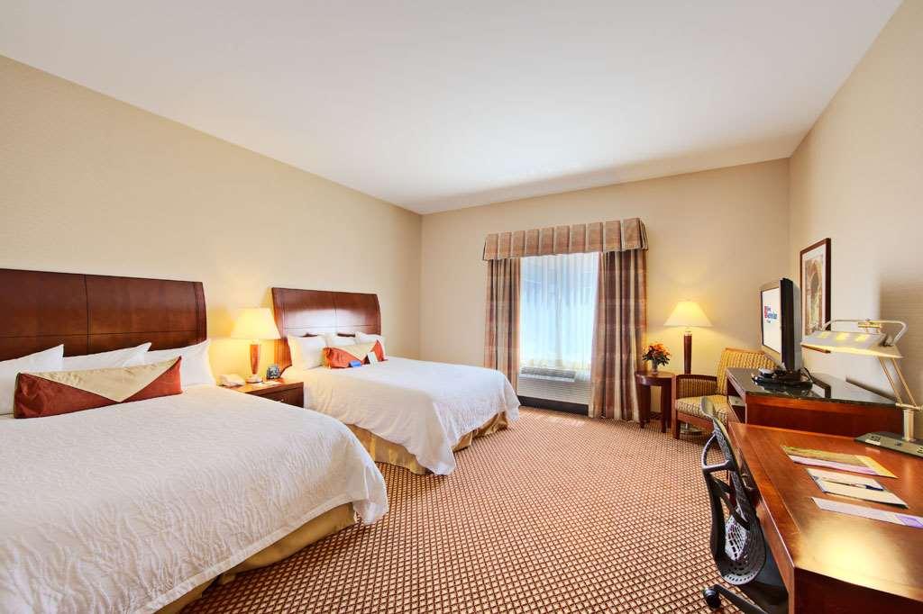 Hilton Garden Inn Ларамі Номер фото