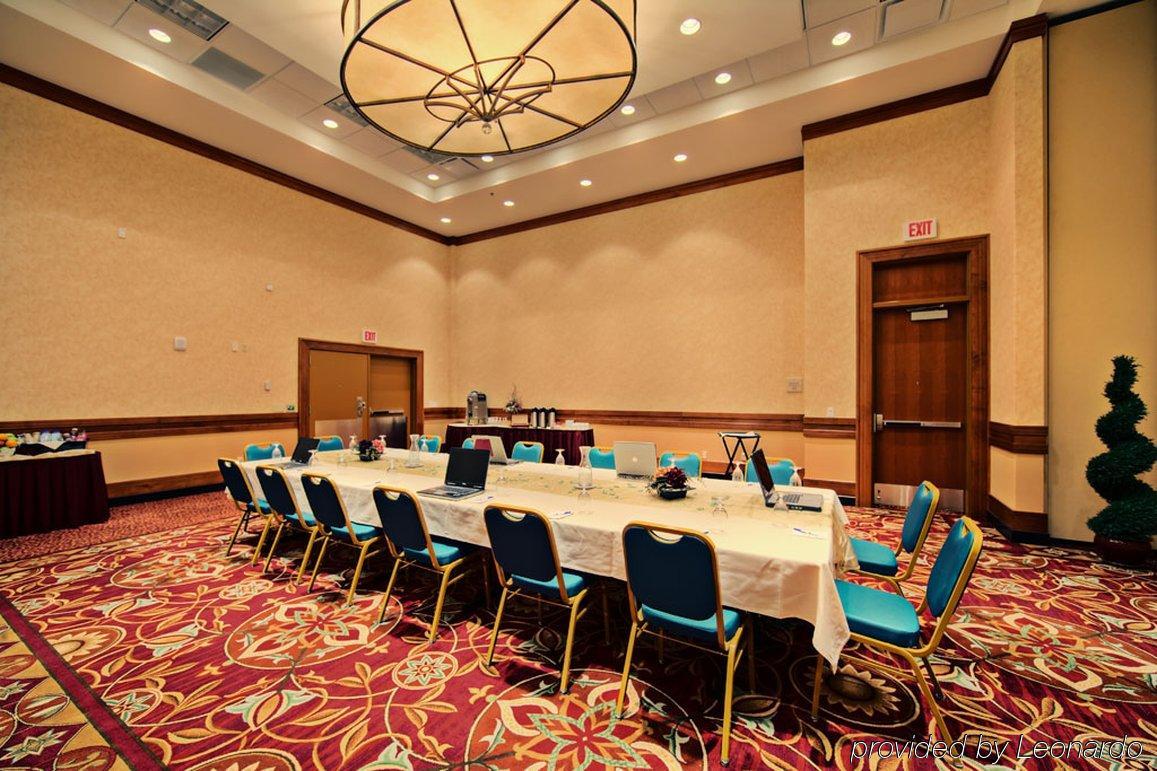 Hilton Garden Inn Ларамі Зручності фото