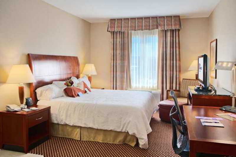 Hilton Garden Inn Ларамі Номер фото